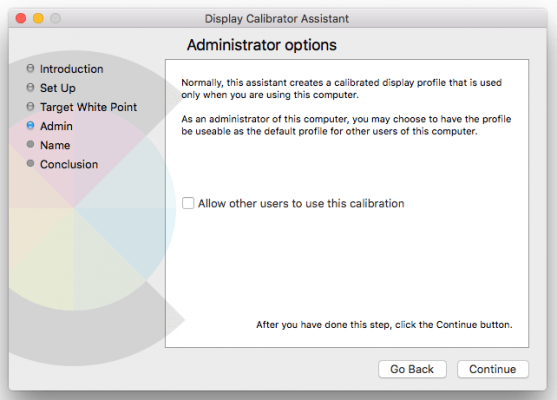 Administrator options di proses kalibrasi layar monitor Apple.