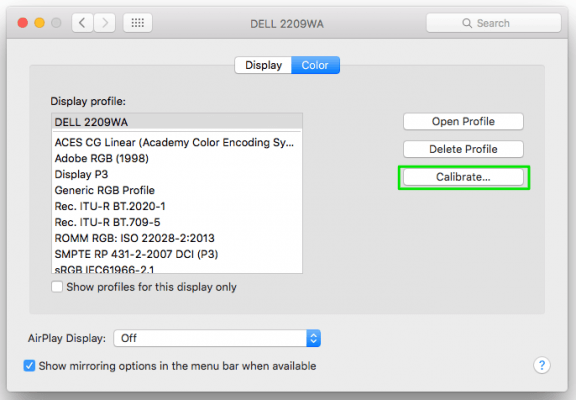 Tampilan pilihan untuk kalibrasi monitor di MacOS.