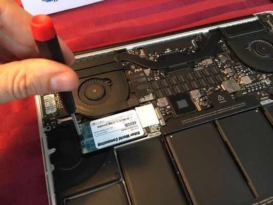 Upgrade SSD MacBook Pro Retina Display, Serta cara backup atau mengembalikan data dari SSD lama ke SSD baru, Cara ini bisa untuk Semua jenis MacBook.